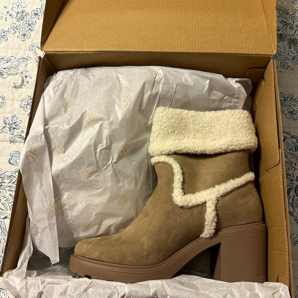 Women's Tan Ankle Boots with Shearling Trim